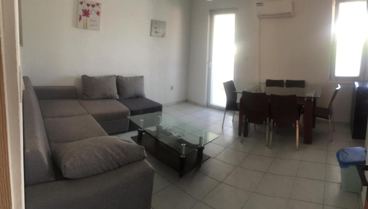Apartmani Nerko Pag Town Exterior foto