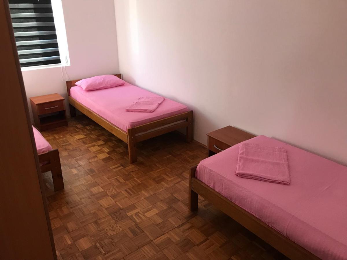 Apartmani Nerko Pag Town Exterior foto